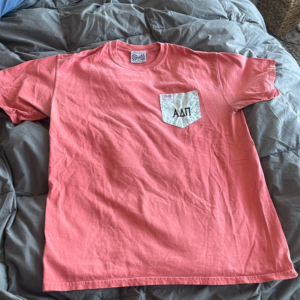Alpha Delta Pi T-shirt size M